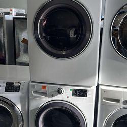 Washer and dryer stackable