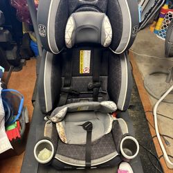 Graco 4ever DLX Baby Car Seat