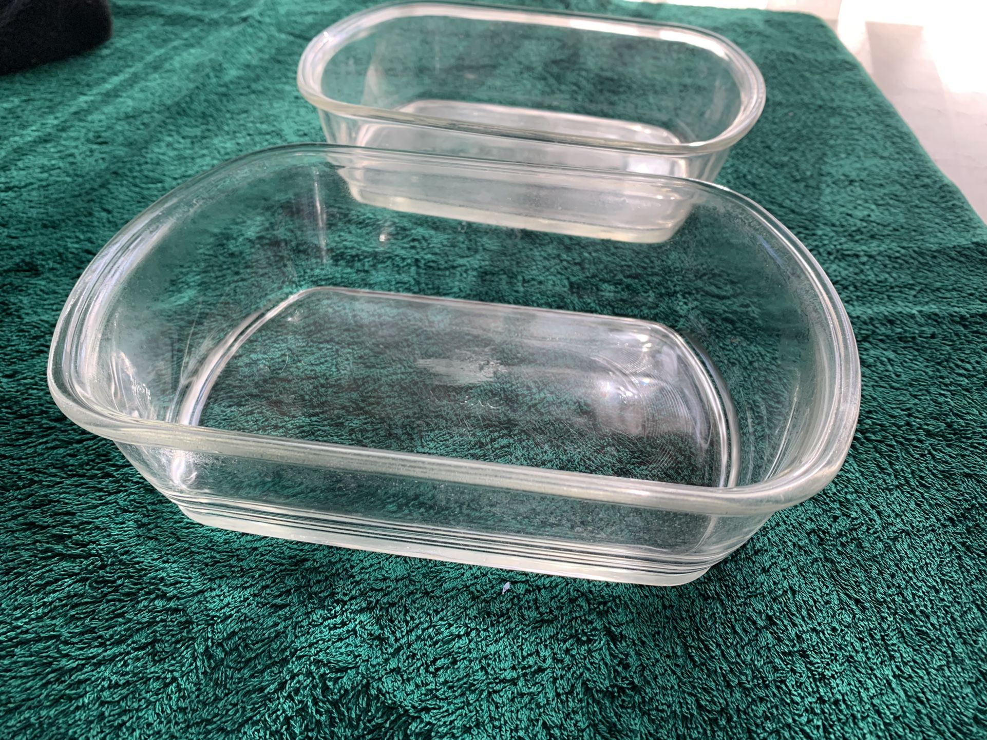 2- 5 Cup Vintage Pyrex Casserole Dishes