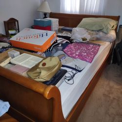 Sleigh Bed