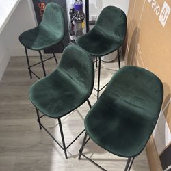 4 Bar Stools