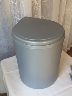 Under Sink Swing-out trash can 13 gallon plastic, by Rev-a shelf Brand New