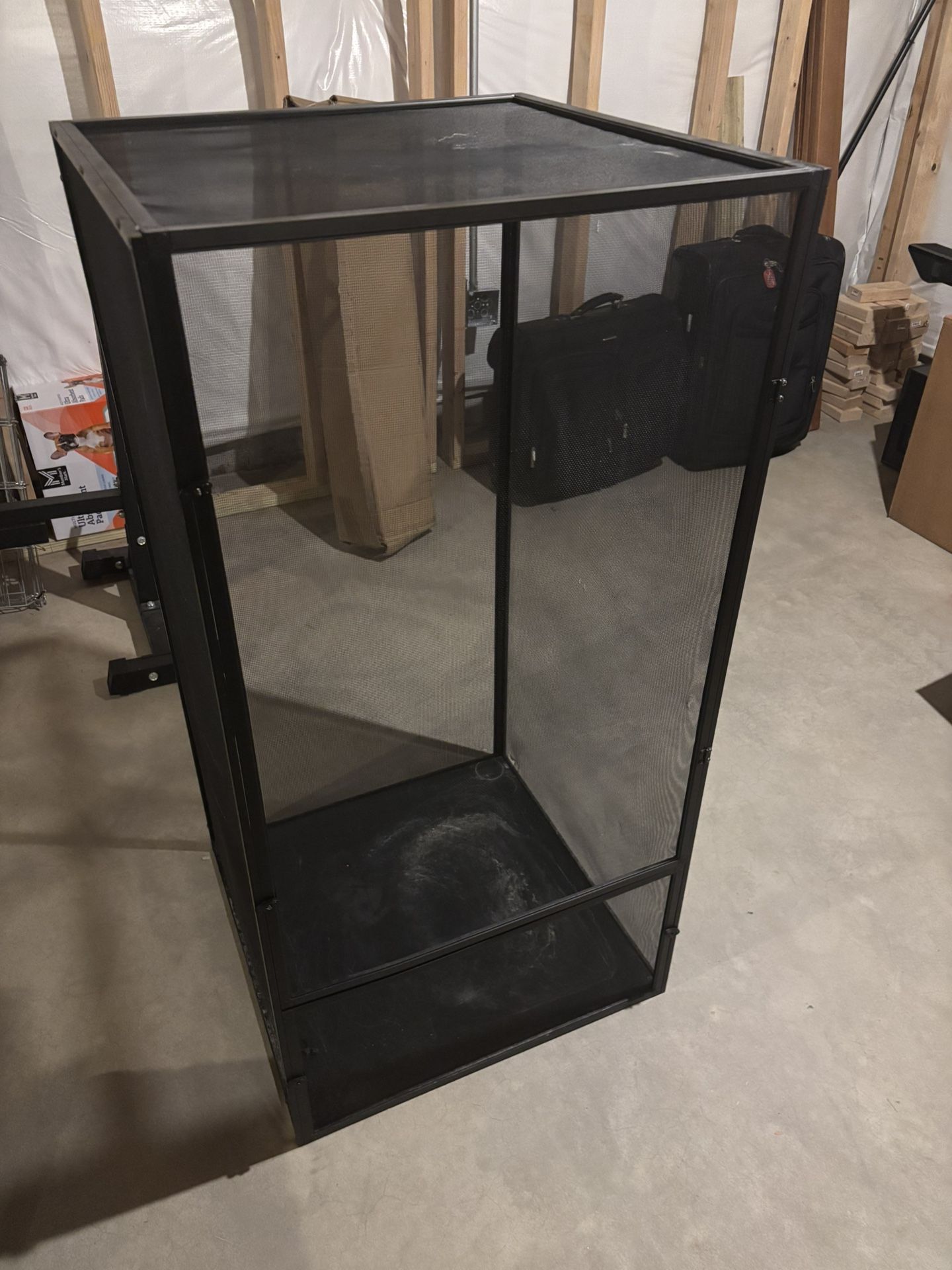Chameleon Cage 24x24x48