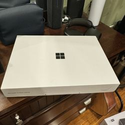 Surface Laptop, Copilot+ PC - 15 inch, Snapdragon® X Elite (12 Core), Platinum, 16GB RAM, 256GB SSD