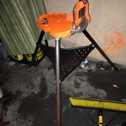 ridget No 40a  Ridget Tristand