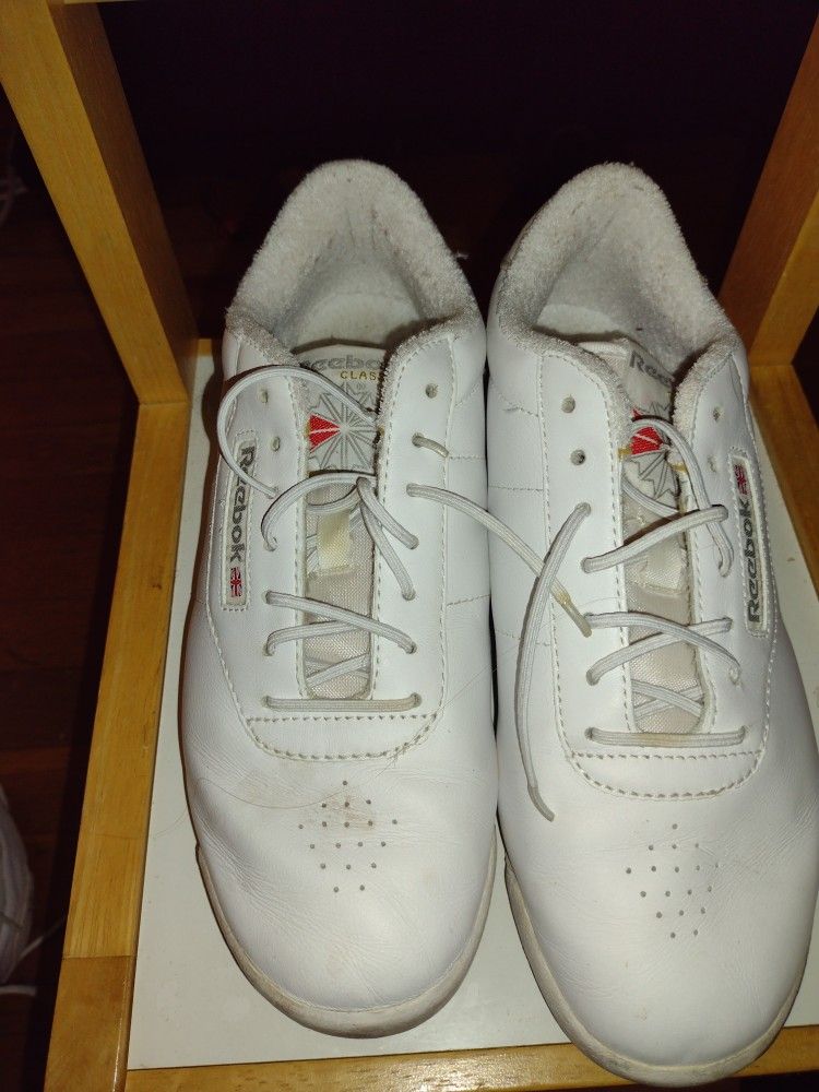 White Reebok Shoes