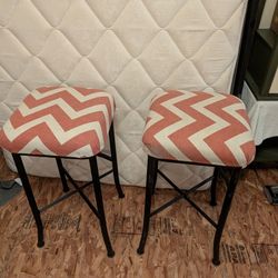 2 Bar Stools