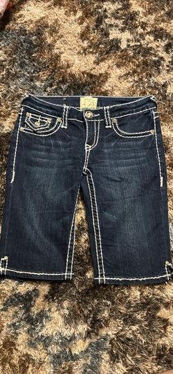 L.A. Idol size 5 women’s Jean shorts.