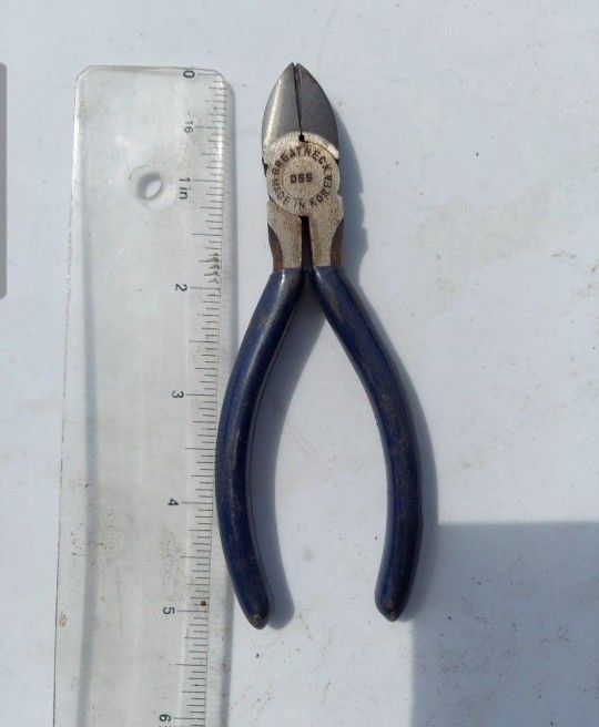 pair of Great Neck 3055 cutting pliers, manufactured in Korea