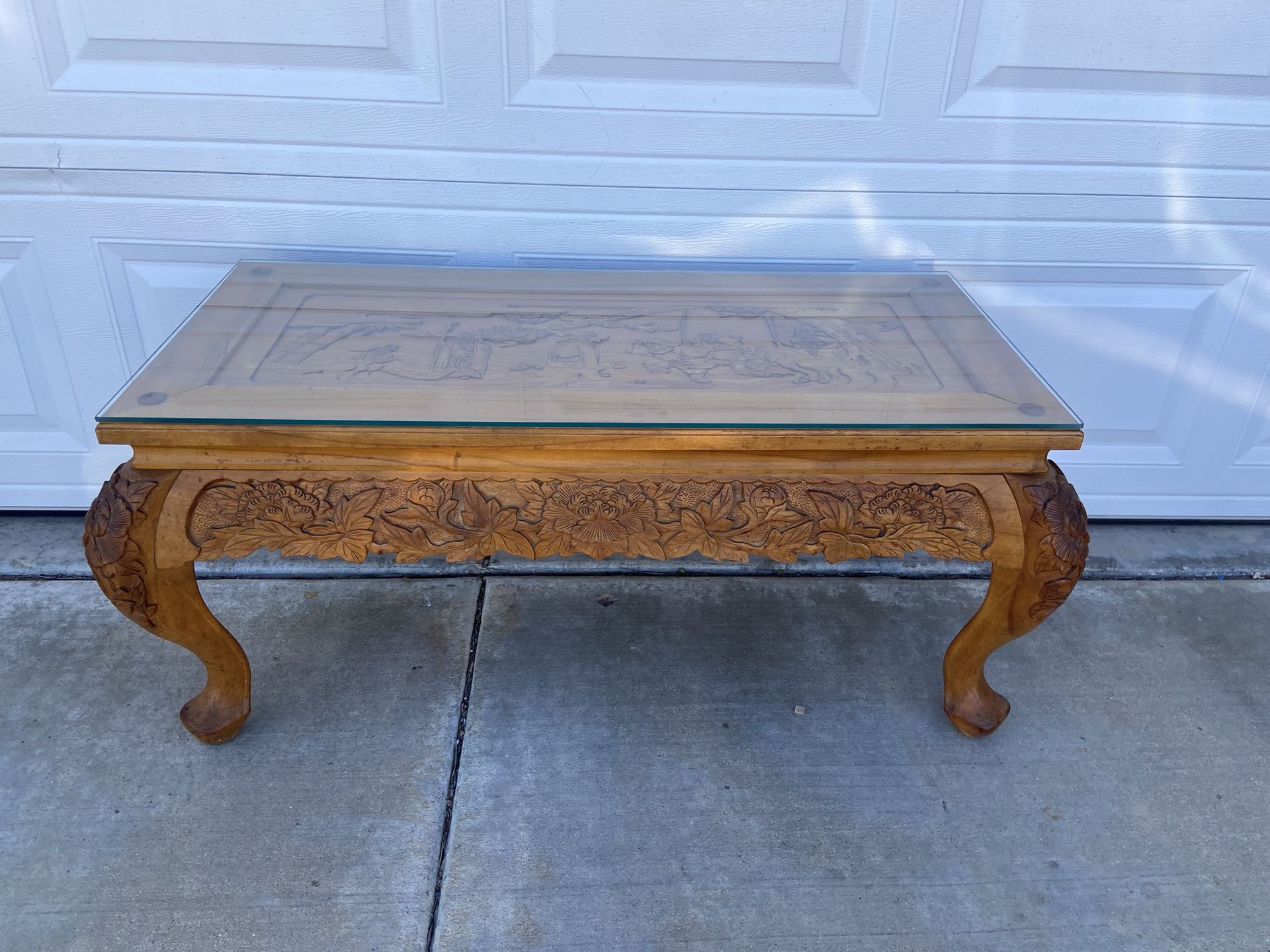 Table Carved Vintage