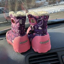 Bogs Bullseye Boots Size 8, For Kids 🧒.