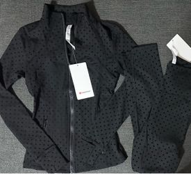 Lululemon Polka Dot Set $145 **READ DESCRIPTION**