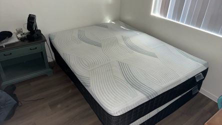 2 X. Queen revive mattress by living spaces island series a total of two mattresses for the 800.00