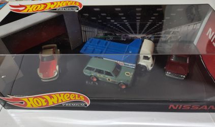 Hot Wheels Nissan Diorama 2019