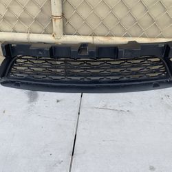 2015-2023 DODGE CHARGER LOWER FRONT GRILLE OEM