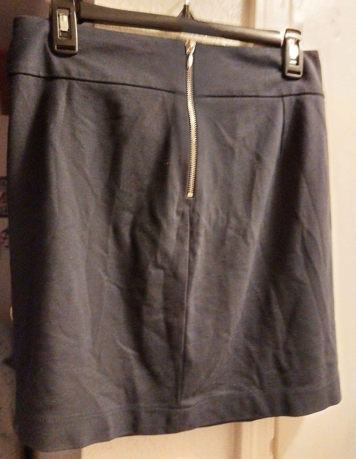 Ladies Size 4  Skirt