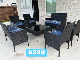 New inbox 8-person patio set with cushions (we finance and deliver)