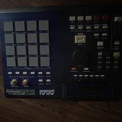 AKAi mpc2000