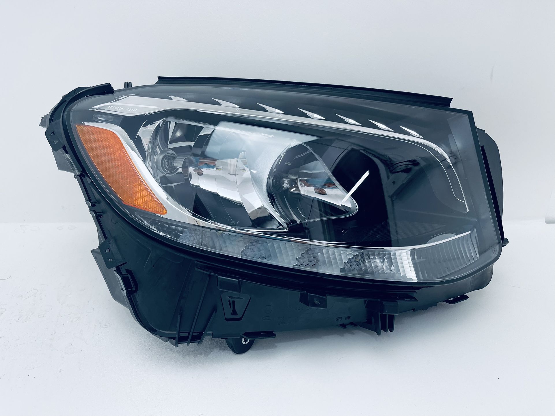 2016-2019 MERCEDES GLC-CLASS RIGHT PASSENGER SIDE HEADLIGHT HALOGEN OEM