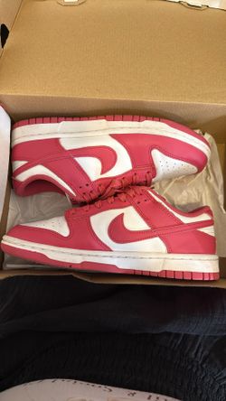 Women’s Nike Dunk 