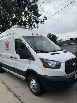 2019 Ford Transit 350 HD High Roof Extended Reefer Van – Clean Title – Ready for Work