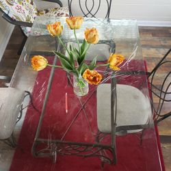 Glass Table With 4 Chairs 