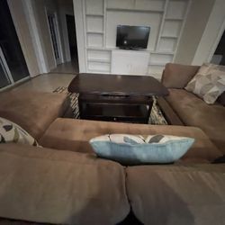 Like New Sectional Sofa 