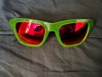 M Experiment Pleasure Green Frames #1 of 600