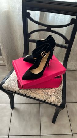 Shoedazzle Black Pumps