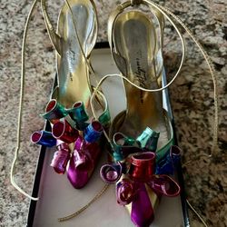 Vintage Beverly Feldman women shoes size 9 M Metallic Spiral Slingback pumps