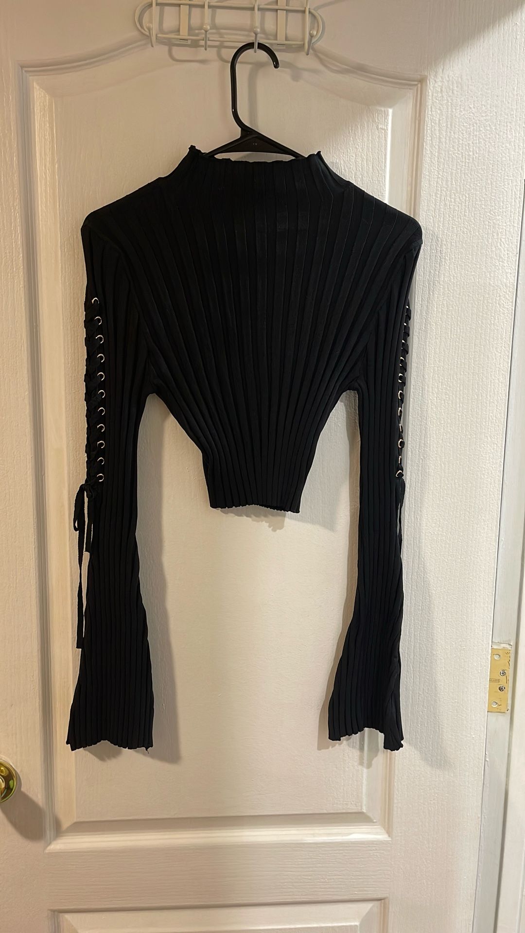 Windsor Black Crop Top $10