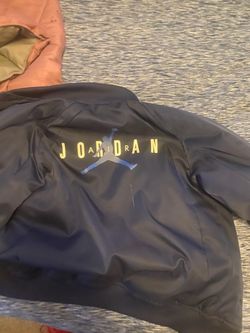 Kids Size M JORDAN quilted Jacket Navy