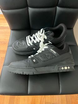 LV sneakers Size 11 🔥🔥