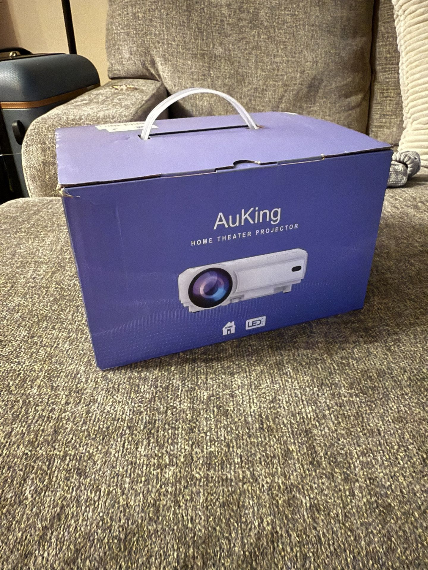 Auking Projector