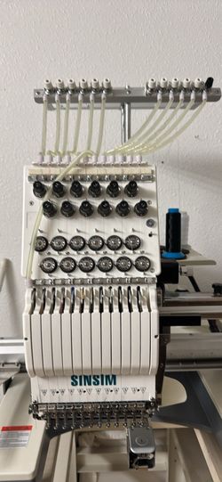 Embroidery machine like new