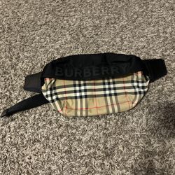 Burberry Fanny Pack 