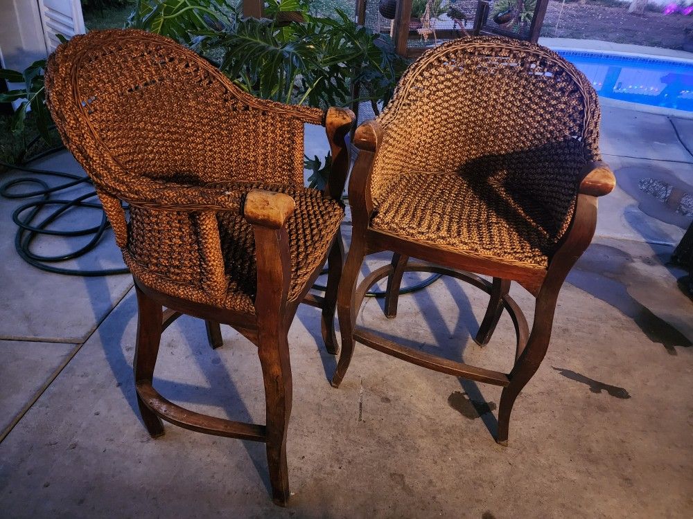 Free xl barstools (first come/ Wildomar)