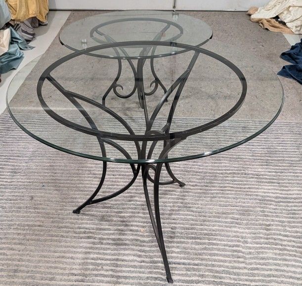 36-In Round Beautiful Accent Black Route Iron Base Bistro Table 29 In Tall.
