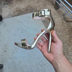 Heels Size 5.5 Color Gold $20