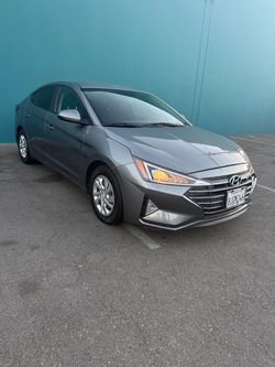 2019 Hyundai Elantra (35k miles)