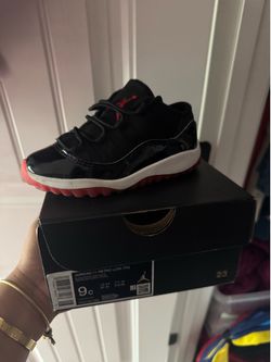 Jordan Toddler shoe 9c