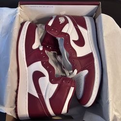 Youth Nike AIR JORDAN 1 HIGH OG GS "TEAM RED" Size 5.5Y 