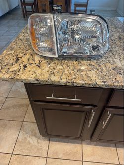 Toyota tundra head light