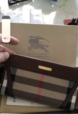 Brand new Burberry 👝wallet authentic has the receipt