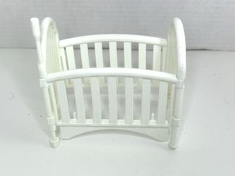 White Crib from Vintage 1994 Mattel “Kelly, New Baby Sister of Barbie #2489”