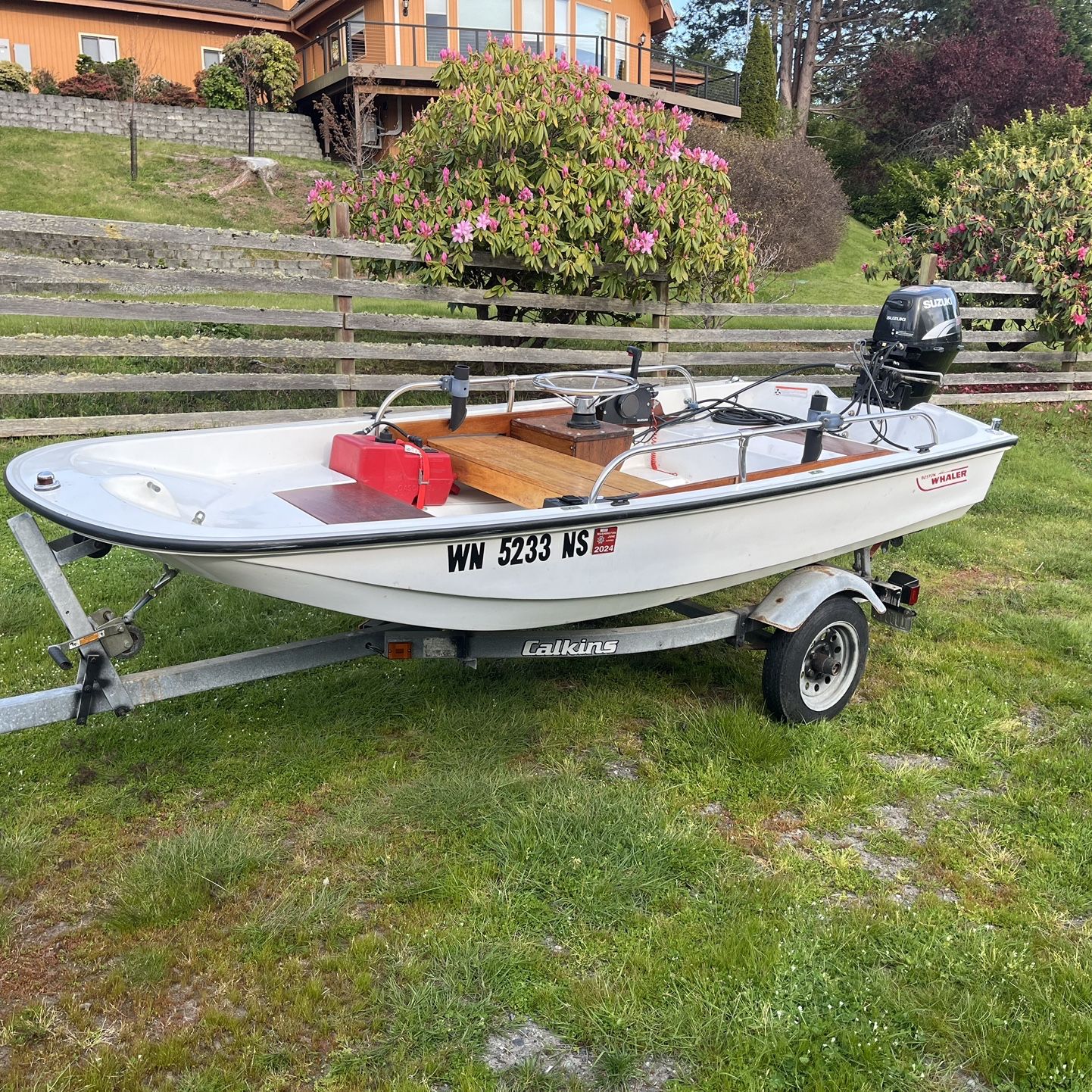 11’ Boston Whaler With 15 HP Suzuki 4 Stroke 