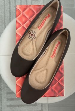 Piccadilly Women's Dark Brown Ballet Flats.**Size 4