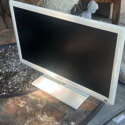White 22” Samsung tv, 5’ Cord & Remote Are Included