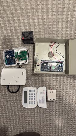 DSC HS32-119CP01 home security kit
