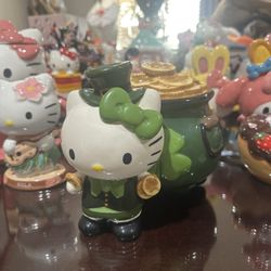Hello Kitty Ceramics 